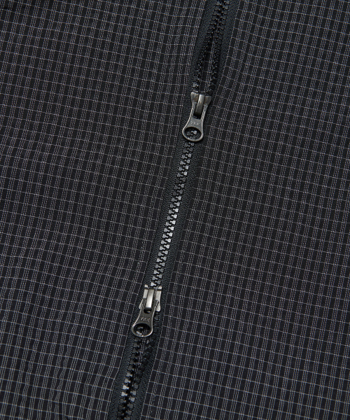 NOMANUAL(NOMANUAL)の「HOODED CHECK WIND JACKET - BLACK(ナイロンジャケット・レディース・その他・MEDIUM/LARGE/SMALL)」の6枚目の写真