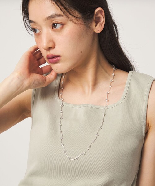 green label relaxing(グリーンレーベルリラクシング)の「ボール&バー デザインチェーン ネックレス(ネックレス・レディース・シルバー/ゴールド・FREE)」の3枚目の写真
