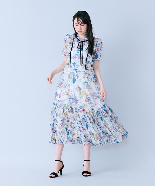 Audie a Muses(オーディアミューズ)の「パリプリントワンピース(ワンピース・レディース・ネイビー/オフホワイト・36/38/40/42)」の3枚目の写真