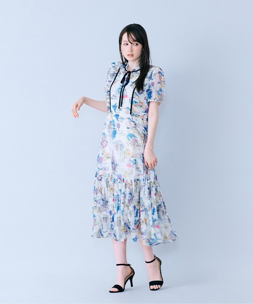 Audie a Muses(オーディアミューズ)の「パリプリントワンピース(ワンピース・レディース・ネイビー/オフホワイト・36/38/40/42)」の4枚目の写真