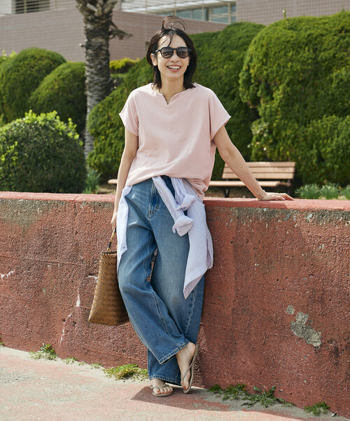 FREAK'S STORE(フリークスストア)の「<接触冷感/UV> AIRDRY HIGHCOOL キーネックTシャツ(Tシャツ/カットソー・レディース・ピンク/ブルー/オフホワイト/モカ/ブラック・フリ-)」の9枚目の写真