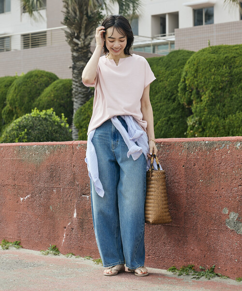 FREAK'S STORE(フリークスストア)の「<接触冷感/UV> AIRDRY HIGHCOOL キーネックTシャツ(Tシャツ/カットソー・レディース・ピンク/ブルー/オフホワイト/モカ/ブラック・フリ-)」の11枚目の写真