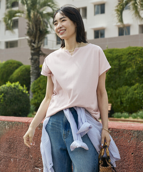 FREAK'S STORE(フリークスストア)の「<接触冷感/UV> AIRDRY HIGHCOOL キーネックTシャツ(Tシャツ/カットソー・レディース・ピンク/ブルー/オフホワイト/モカ/ブラック・フリ-)」の16枚目の写真