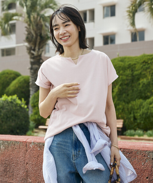FREAK'S STORE(フリークスストア)の「<接触冷感/UV> AIRDRY HIGHCOOL キーネックTシャツ(Tシャツ/カットソー・レディース・ピンク/ブルー/オフホワイト/モカ/ブラック・フリ-)」の19枚目の写真
