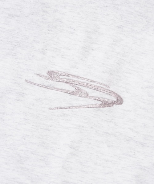 1111clothing(ワンフォークロージング)の「【セットアップ可能】ミニ裏毛 アップリケ Tシャツ / Mini Fleece Applique T-Shirt(Tシャツ/カットソー・メンズ・アッシュ/ブラック・XL/L/M)」の9枚目の写真