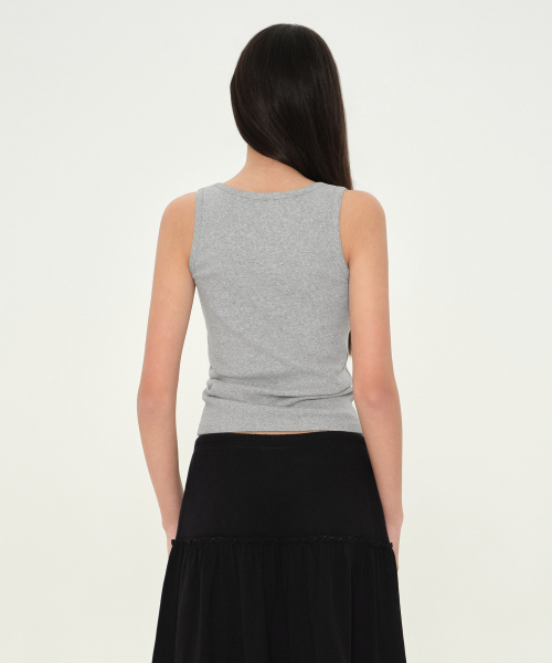 MUSINSA STANDARD WOMAN（ムシンサスタンダードウーマン）の「ウィメンズヘンリーネックタンクトップ[ミディアムグレー]（Tシャツ/カットソー・レディース・その他・LARGE/X-SMALL/SMALL/MEDIUM）」の4枚目の写真