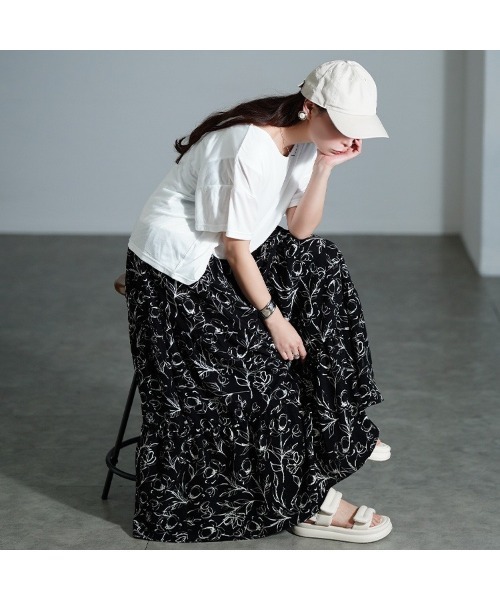 GOLDJAPAN(ゴールドジャパン)の「冷感花柄ドッキングティアードワンピース【大きいサイズ対応】(ワンピース・レディース・パープル/オフホワイト/ブラック・LL/3L/4L/5L)」の12枚目の写真