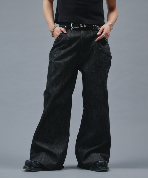 ANDER HUNK(アンダーハンク)の「Studs Design Rigid Flare Denim / スタッズデザインリジットフレアデニム(デニムパンツ・メンズ・インディゴブルー/ブラック/ブラック系その他・MEDIUM/LARGE/SMALL)」の5枚目の写真