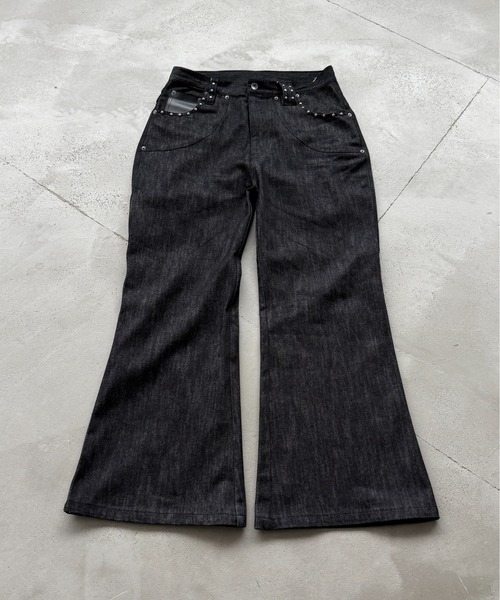 ANDER HUNK(アンダーハンク)の「Studs Design Rigid Flare Denim / スタッズデザインリジットフレアデニム(デニムパンツ・メンズ・インディゴブルー/ブラック/ブラック系その他・MEDIUM/LARGE/SMALL)」の4枚目の写真
