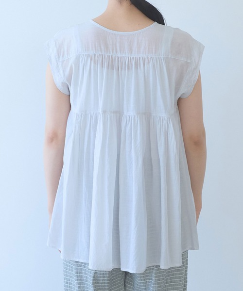 yuni(ユニ )の「100/1C Cu cap sleeves gather blouse(シャツ/ブラウス・レディース・グレー/ブラック・FREE)」の9枚目の写真