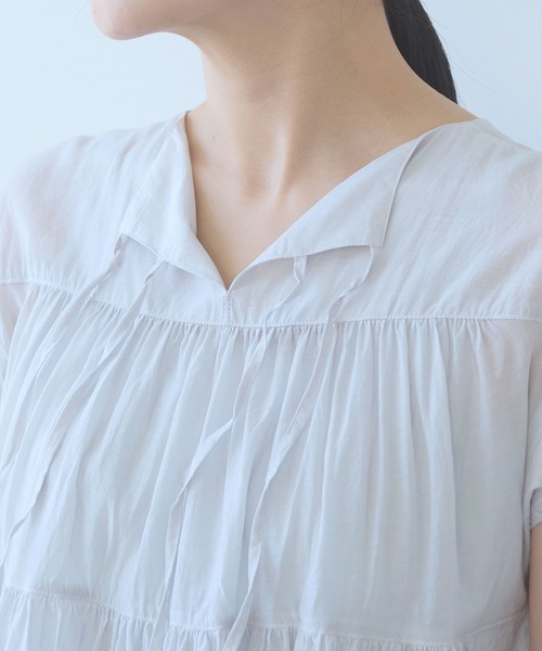 yuni(ユニ )の「100/1C Cu cap sleeves gather blouse(シャツ/ブラウス・レディース・グレー/ブラック・FREE)」の11枚目の写真