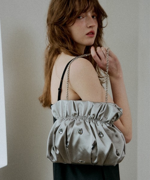 LE'RURE（リルアー）の「Larm bijou satin bag（ハンドバッグ・レディース・グレー/ブラック・FREE）」の9枚目の写真