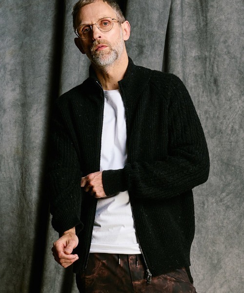 wjk（ダヴルジェイケイ）の「mcg3811- lomond×powder zip-up knit ジップカーディガン(6890 wn09j)（カーディガン/ボレロ・メンズ・ネイビー/ブラック・S/M/L/XL）」の2枚目の写真