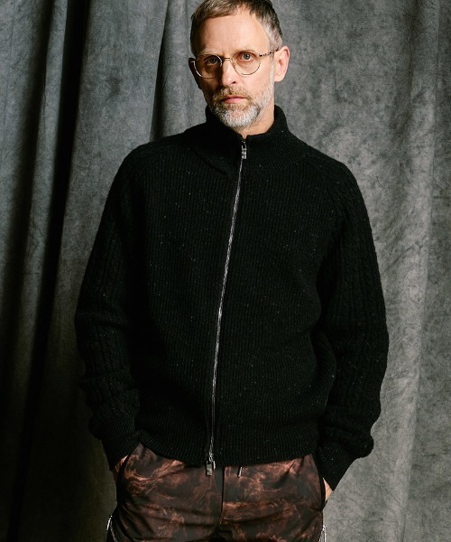 wjk（ダヴルジェイケイ）の「mcg3811- lomond×powder zip-up knit ジップカーディガン(6890 wn09j)（カーディガン/ボレロ・メンズ・ネイビー/ブラック・S/M/L/XL）」の4枚目の写真