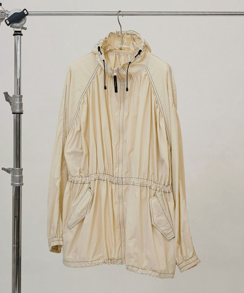 TODAYFUL（トゥデイフル）の「[TODAYFUL/トゥデイフル]Nylon Gather Blouson（ブルゾン・レディース・グレー/オフホワイト・36/38）」の2枚目の写真