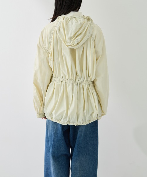TODAYFUL（トゥデイフル）の「[TODAYFUL/トゥデイフル]Nylon Gather Blouson（ブルゾン・レディース・グレー/オフホワイト・36/38）」の10枚目の写真