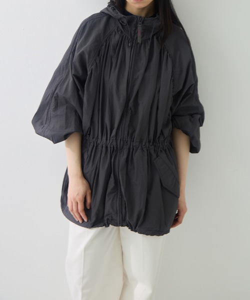 TODAYFUL（トゥデイフル）の「[TODAYFUL/トゥデイフル]Nylon Gather Blouson（ブルゾン・レディース・グレー/オフホワイト・36/38）」の11枚目の写真