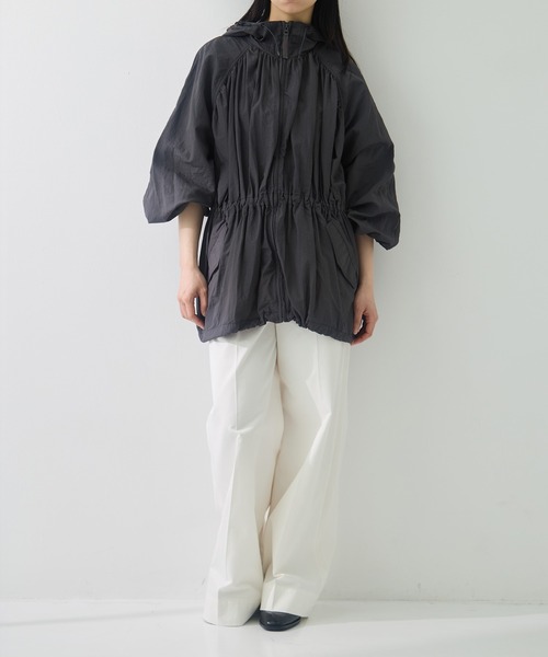 TODAYFUL（トゥデイフル）の「[TODAYFUL/トゥデイフル]Nylon Gather Blouson（ブルゾン・レディース・グレー/オフホワイト・36/38）」の17枚目の写真