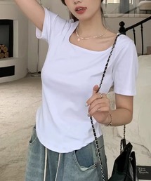 スクエアネック 裾カーブ 無地Tシャツ