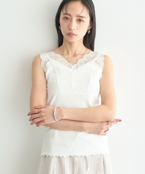 earth music&ecology(アースミュージックアンドエコロジー)の「前後2WAYレースタンクトップ(タンクトップ・レディース・ブラック/アイボリー・FREE)」の2枚目の写真