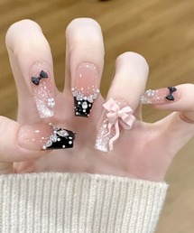 MASHIRO（マシロ）の「【MASHIRO】ブラックピンクカラーリボンモチーフドットうるちゅるネイルチップ ロング バレリーナデザイン フルアート(MA/EK569)（ネイルシール/ネイルチップ）」