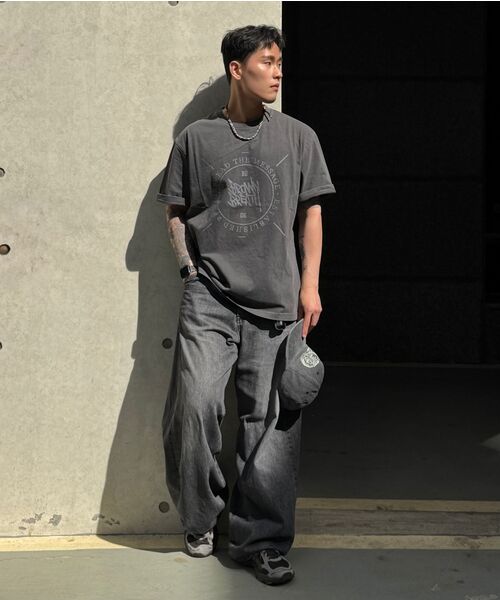 BROWNBREATH（ブラウンブレス）の「STAMP TAG PIGMENT TEE - CHARCOAL（Tシャツ/カットソー・レディース・その他・SMALL/MEDIUM/LARGE/X-LARGE）」の5枚目の写真