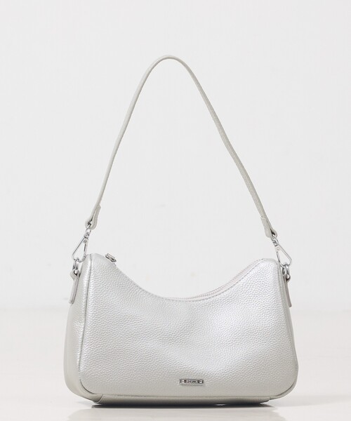 soeur(スール)の「●SOEUR/2WAYレザーハーフムーンショルダー/500mlペットボトル収納可(ショルダーバッグ・レディース・ブラック/アイボリー/シルバー・フリー)」の3枚目の写真