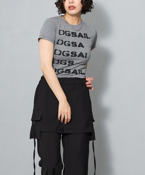 aremoi(アレモイ)の「ロゴグラフィック コンパクトTシャツ(Tシャツ/カットソー・レディース・グレー・SMALL/MEDIUM/LARGE)」の12枚目の写真