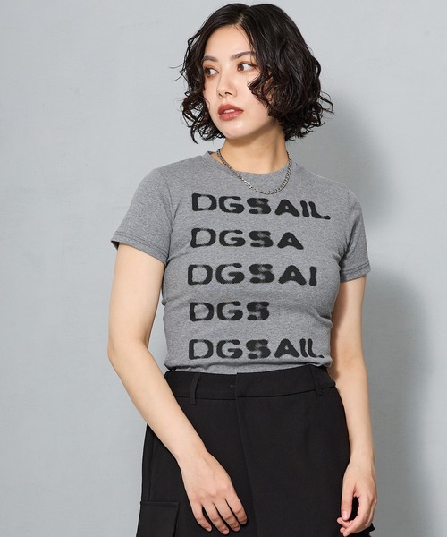 aremoi(アレモイ)の「ロゴグラフィック コンパクトTシャツ(Tシャツ/カットソー・レディース・グレー・SMALL/MEDIUM/LARGE)」の20枚目の写真