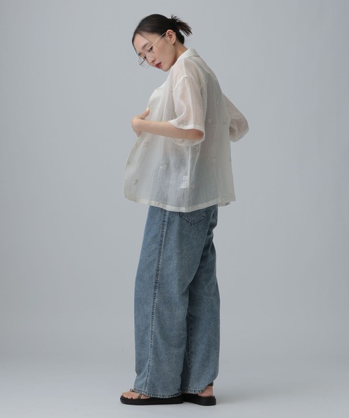 LEPSIM（レプシィム）の「刺繍ワッシャー開襟シャツ　666477（シャツ/ブラウス・レディース・ブラック/ライトベージュ/オフホワイト・FREE）」の6枚目の写真