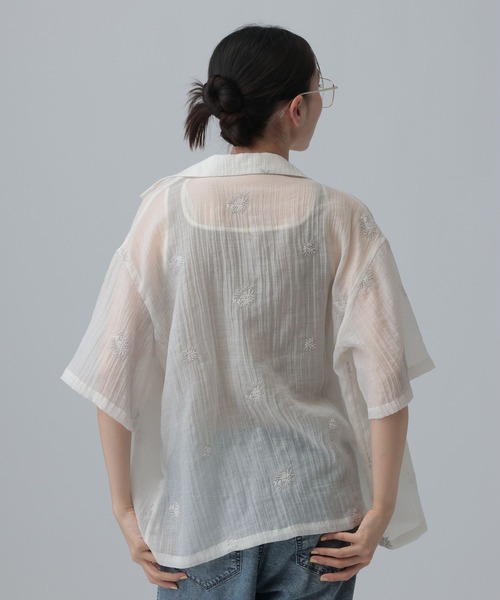 LEPSIM（レプシィム）の「刺繍ワッシャー開襟シャツ　666477（シャツ/ブラウス・レディース・ブラック/ライトベージュ/オフホワイト・FREE）」の11枚目の写真