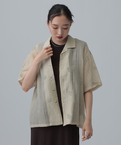 LEPSIM（レプシィム）の「刺繍ワッシャー開襟シャツ　666477（シャツ/ブラウス・レディース・ブラック/ライトベージュ/オフホワイト・FREE）」の22枚目の写真