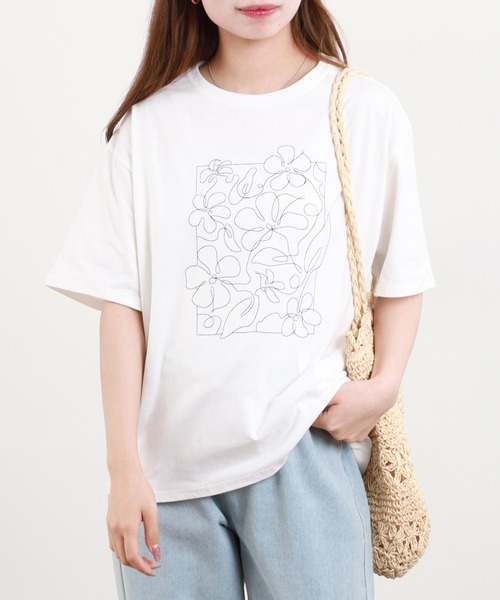 BARNDOOR(バーンドア)の「20/-天竺 お花 刺繍T 26SS 半袖(Tシャツ/カットソー・レディース・ネイビー系2/ブラック系1/ネイビー系1/ホワイト系2/ホワイト系1/ブラック系2・FREE)」の2枚目の写真