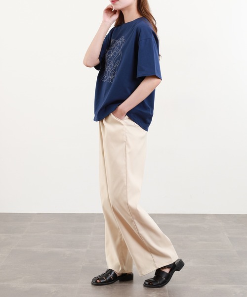 BARNDOOR(バーンドア)の「20/-天竺 お花 刺繍T 26SS 半袖(Tシャツ/カットソー・レディース・ネイビー系2/ブラック系1/ネイビー系1/ホワイト系2/ホワイト系1/ブラック系2・FREE)」の22枚目の写真