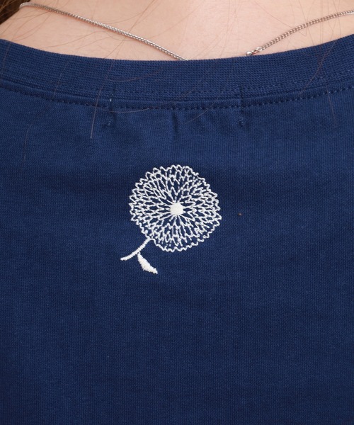 BARNDOOR(バーンドア)の「20/-天竺 お花 刺繍T 26SS 半袖(Tシャツ/カットソー・レディース・ネイビー系2/ブラック系1/ネイビー系1/ホワイト系2/ホワイト系1/ブラック系2・FREE)」の7枚目の写真
