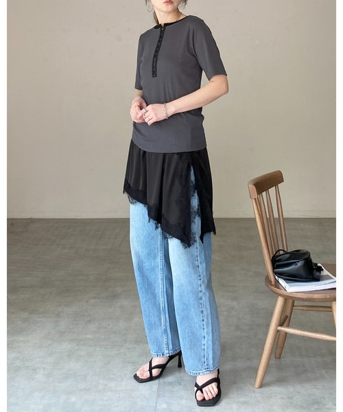 She's Closet(シーズクローゼット)の「半袖 配色バイカラー ヘンリーネック リブトップス カットソー Tシャツ(Tシャツ/カットソー・レディース・ブラック系その他/チャコールグレー/ホワイト系その他/ホワイト・FREE)」の6枚目の写真