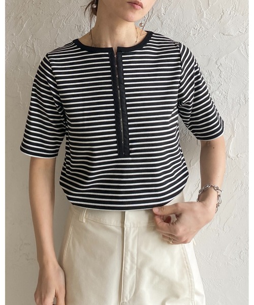 She's Closet(シーズクローゼット)の「半袖 配色バイカラー ヘンリーネック リブトップス カットソー Tシャツ(Tシャツ/カットソー・レディース・ブラック系その他/チャコールグレー/ホワイト系その他/ホワイト・FREE)」の15枚目の写真