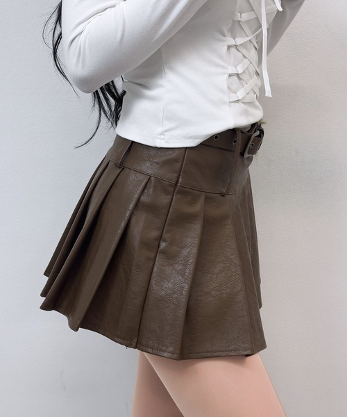 FOLLOWIN(フォロウィン)の「ファーベルト付きプリーツレザーライクスカート(スカート・レディース・ブラウン/ブラック・MEDIUM/SMALL/LARGE)」の10枚目の写真