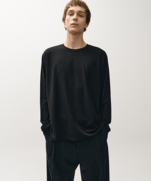 NOIRER(ノイア)の「ブラシドクルーネックTシャツ(ブラック)(Tシャツ/カットソー・メンズ・その他・48/50/52)」の1枚目の写真