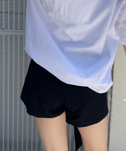 ROGER AND RAW(ロジャーアンドロウ)の「腰巻きフェイクレイヤードショートパンツ(その他パンツ・レディース・ブラック/グレー/ホワイト×ブラック・FREE)」の8枚目の写真
