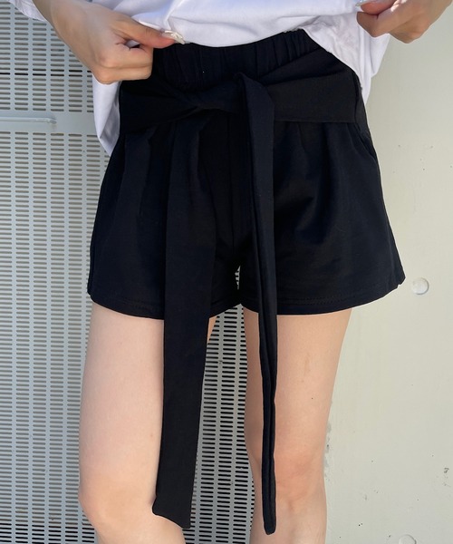 ROGER AND RAW(ロジャーアンドロウ)の「腰巻きフェイクレイヤードショートパンツ(その他パンツ・レディース・ブラック/グレー/ホワイト×ブラック・FREE)」の5枚目の写真