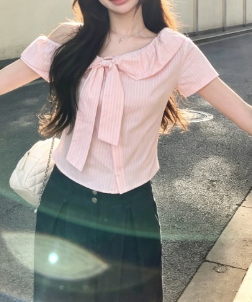 LUCPY(ラクピー)の「リボンカラーフリルトップス(その他トップス・レディース・ピンク・X-LARGE/LARGE/MEDIUM/SMALL)」の4枚目の写真