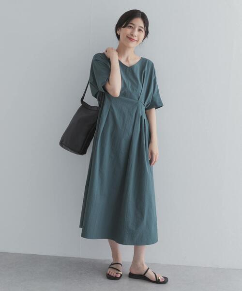 URBAN RESEARCH DOORS(アーバンリサーチドアーズ)の「ウエストタックワンピース(ワンピース・レディース・グリーン/ネイビー/スミクロ・FREE)」の20枚目の写真