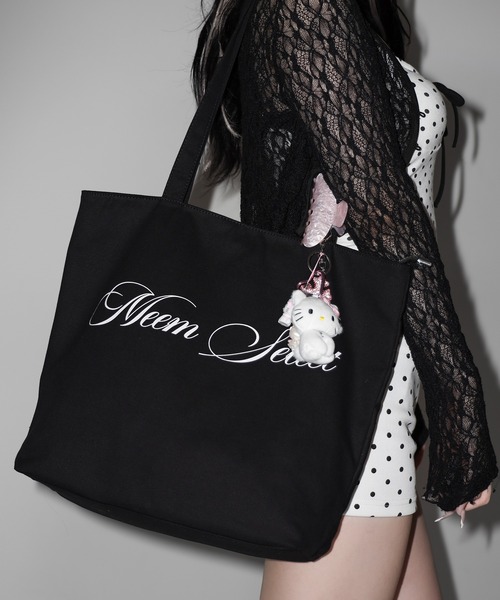 me+em select(ミームセレクト)の「【 2color 】レタリングロゴトートバッグ / lettering logo tote bag(トートバッグ・レディース・ピンク/ブラック・FREE)」の11枚目の写真