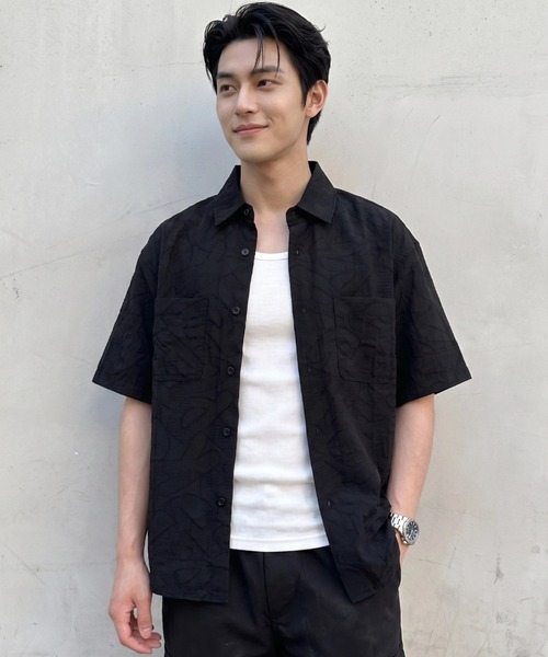 BENUSTA（ベヌスタ）の「A'GEM/9 × .kom 『BENUSTA/ベヌスタ　』JACQUARD PATTERN SHORT SLEEVE SHIRT /総柄ジャガード半袖シャツ（シャツ/ブラウス・メンズ・ブラック/ライトグレー・M）」の5枚目の写真