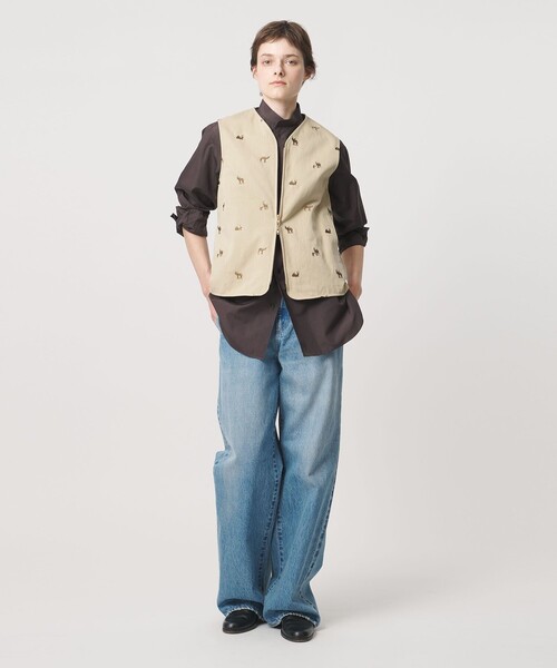 LOEFF(ロエフ)の「<LOEFF>キャメル エンブロイダリー チノ ベスト UNISEX(ベスト・レディース・ベージュ・2/0)」の5枚目の写真