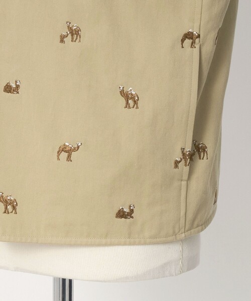 LOEFF(ロエフ)の「<LOEFF>キャメル エンブロイダリー チノ ベスト UNISEX(ベスト・レディース・ベージュ・2/0)」の21枚目の写真