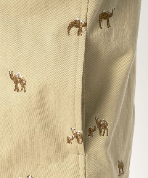 LOEFF(ロエフ)の「<LOEFF>キャメル エンブロイダリー チノ ベスト UNISEX(ベスト・レディース・ベージュ・2/0)」の22枚目の写真