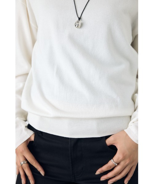 AZUL by moussy(アズールバイマウジー)の「【洗濯OK♪】大人気定番!格上げ前後2WAYネックニット 長袖 秋服 冬服 ニットトップス ウォッシャブルニット(ニット/セーター・レディース・ブラック/レッド/オフホワイト/杢グレー・MEDIUM/SMALL)」の18枚目の写真