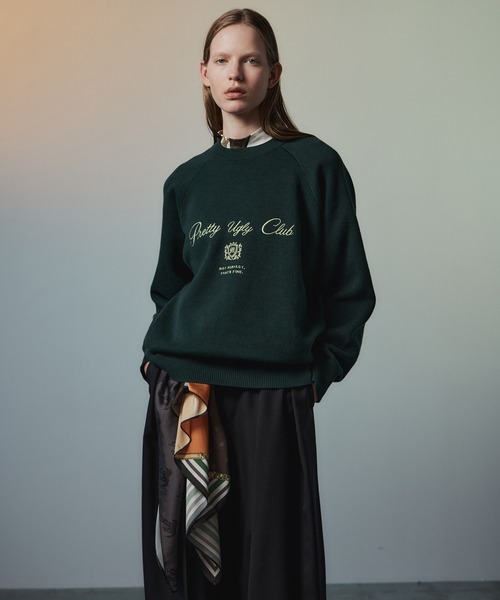 MAISON SPECIAL(メゾンスペシャル)の「Pretty Ugly Club Logo Knit/Pretty Ugly Clubロゴニット(ニット/セーター・レディース・グリーン/ブラウン/ネイビー・FREE)」の1枚目の写真